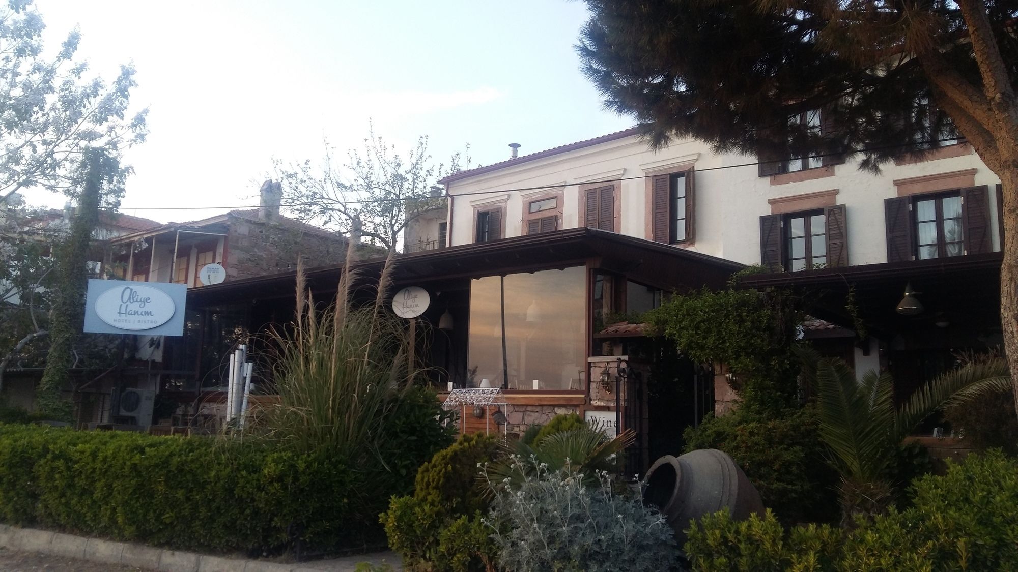 Aliye Hanim Ayvalik Exterior photo